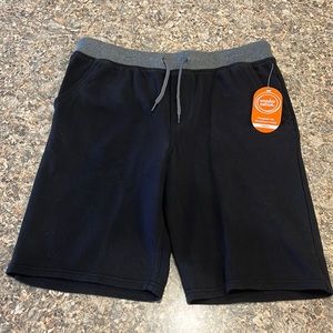 🌺NWT Boys draw string black shorts XL 14-16 Husky